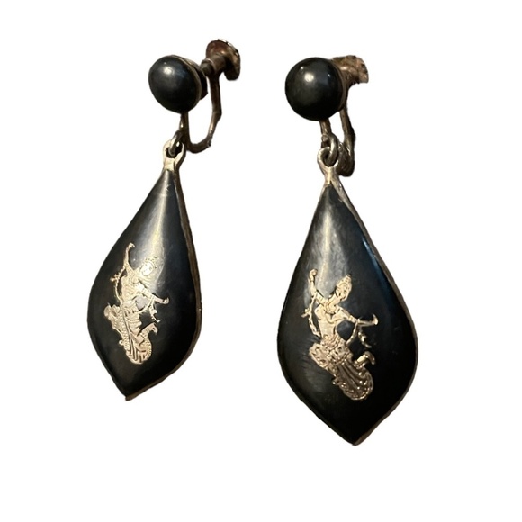 Vintage Sterling Siam Goddess Earrings, Screw Back, Black Enameled, Mid-Century. - Picture 1 of 5